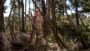 Alicia Vikander w scenie z filmu "Tomb Raider"
