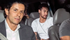 Neymar (w tle)