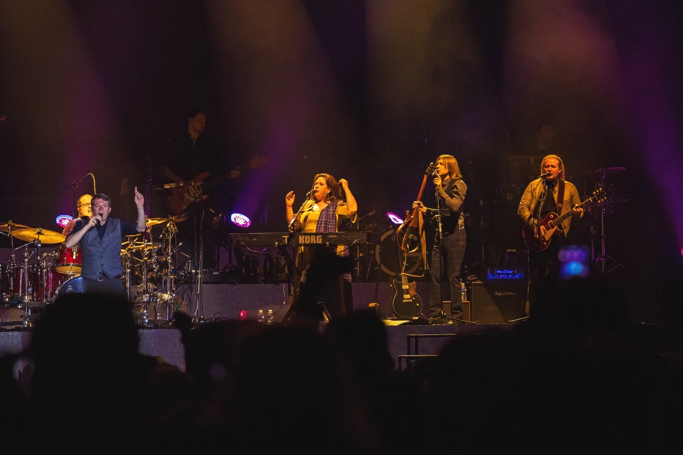 Zobacz zdjęcia z trasy koncertowej The Kelly Family Zobacz zdjęcia z trasy koncertowej The Kelly Family