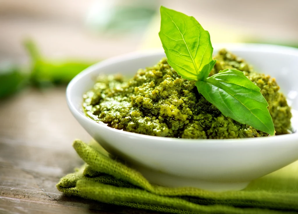 Zielone pesto to idealny dodatek do makarony, ale nie tylko