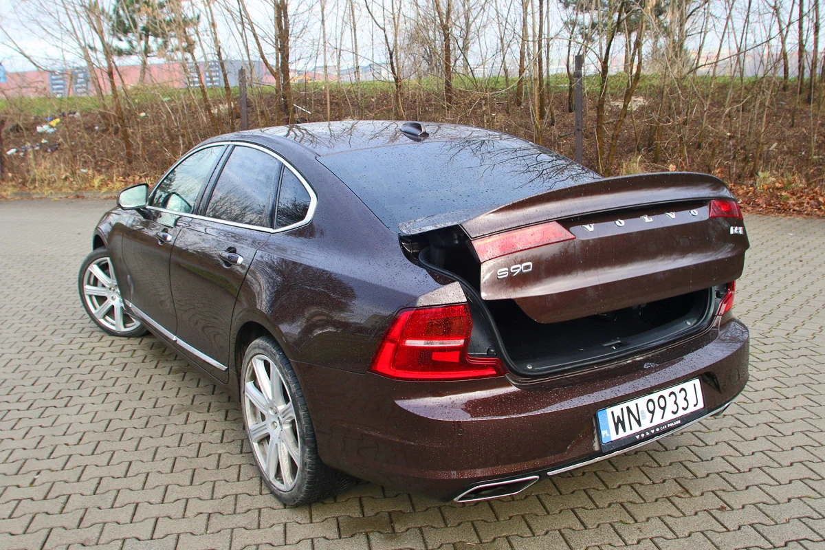 Volvo S90 D5 AWD