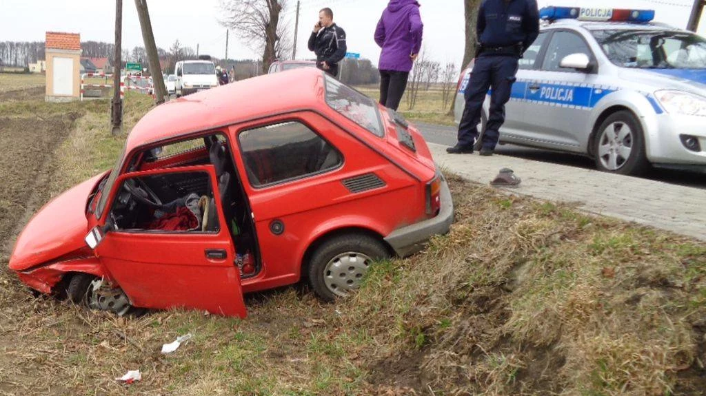 Malucha prowadziła 82-latka