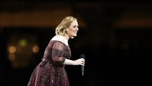 Adele na scenie w marcu 2017 r.