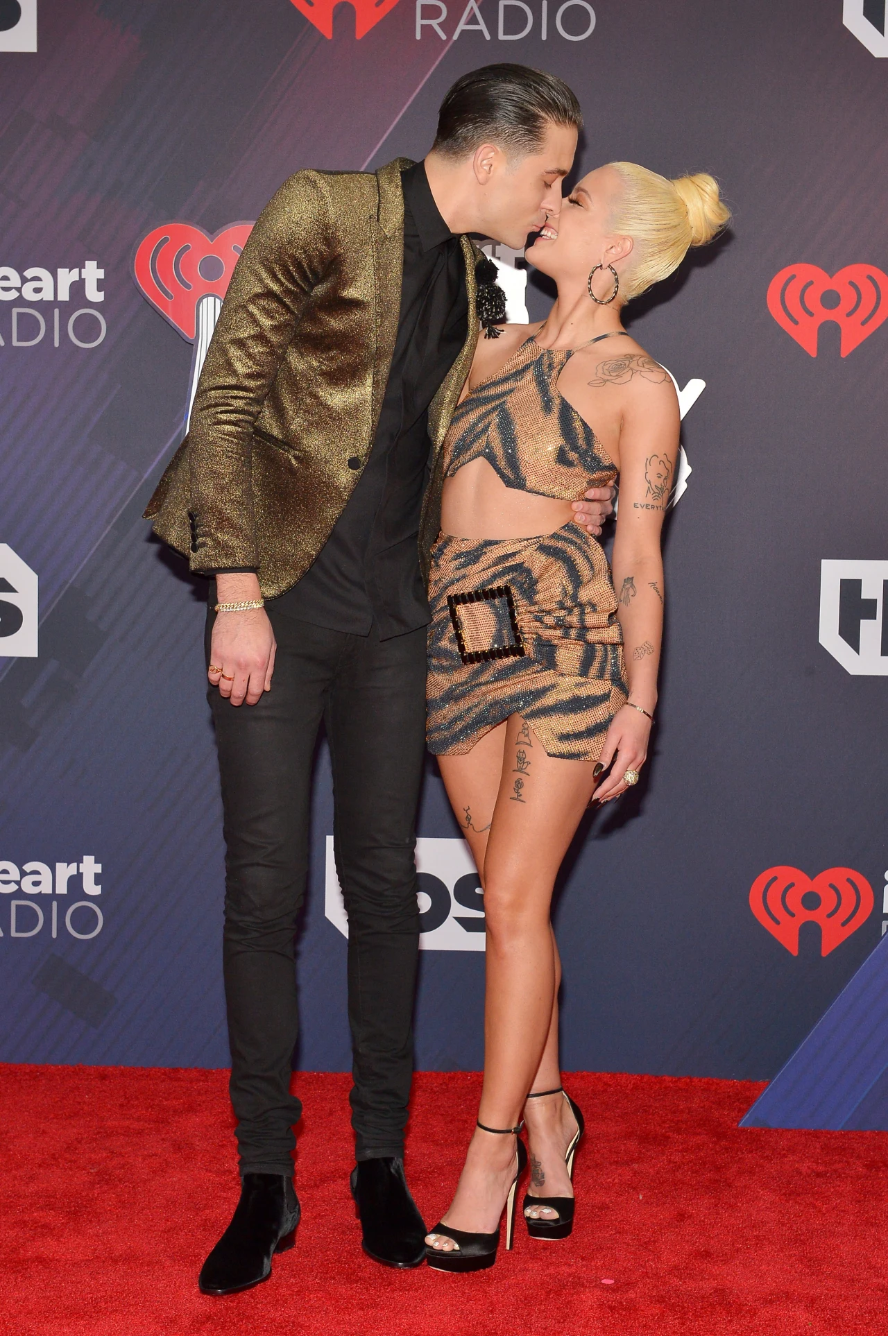 Para nie szczędzi sobie czułości także na ściance Para nie szczędzi sobie czułości także na ściance