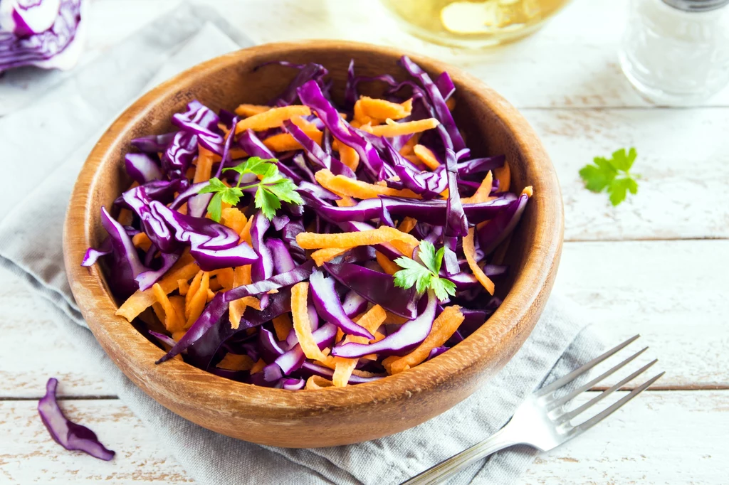 Dieta o obniżonej kaloryczności wywołuje zmiany we śnie, istotnie zmniejszając tempo przemiany materii. Dieta o obniżonej kaloryczności wywołuje zmiany we śnie, istotnie zmniejszając tempo przemiany materii.
