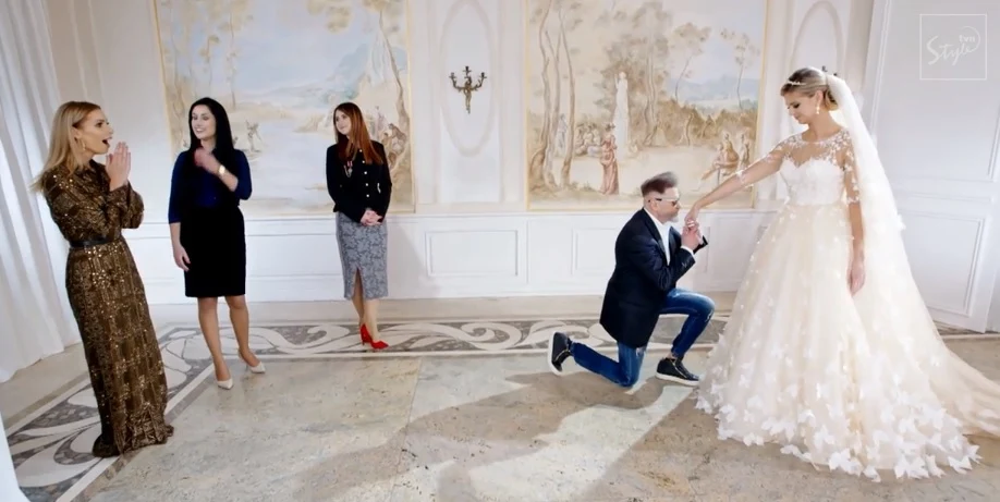 Krzysztof Rutkowski z Mają Plich w programie "W czym do ślubu?", którego prowadzącą jest Izabela Janachowska Krzysztof Rutkowski z Mają Plich w programie "W czym do ślubu?", którego prowadzącą jest Izabela Janachowska