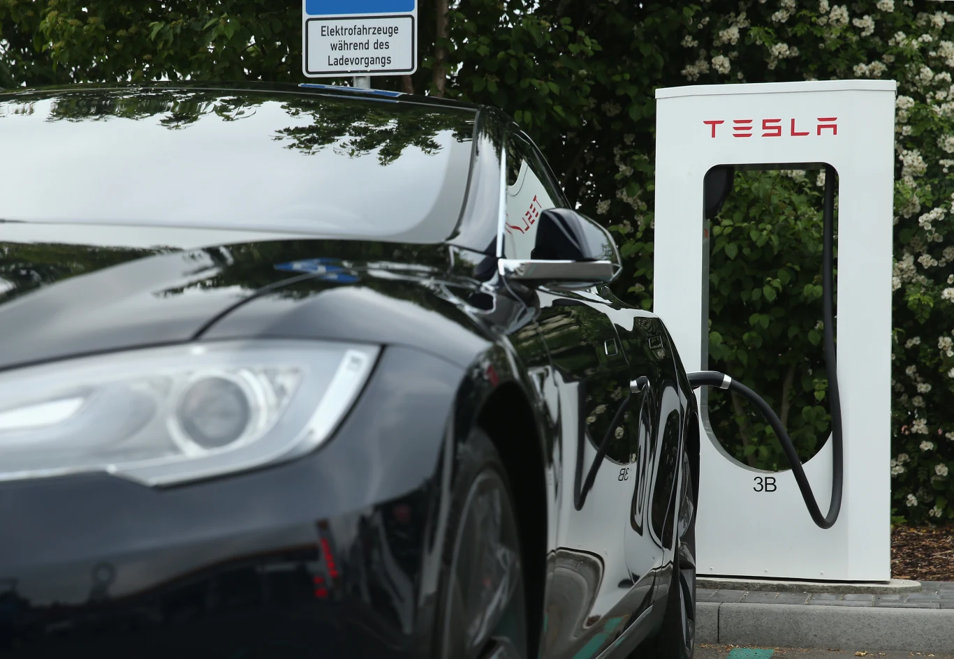 Tesla może zaliczyć 2021 rok do udanych. W ręce klientów trafiło blisko milion samochodów Tesla może zaliczyć 2021 rok do udanych. W ręce klientów trafiło blisko milion samochodów
