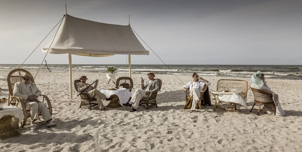 Zdjęcia do filmu rozpoczęły się 22 września 2015 roku, były realizowane w pięciu etapach. To produkcja wyjątkowo wymagająca, ponieważ fabuła obejmuje blisko 50 lat (1900-45). 