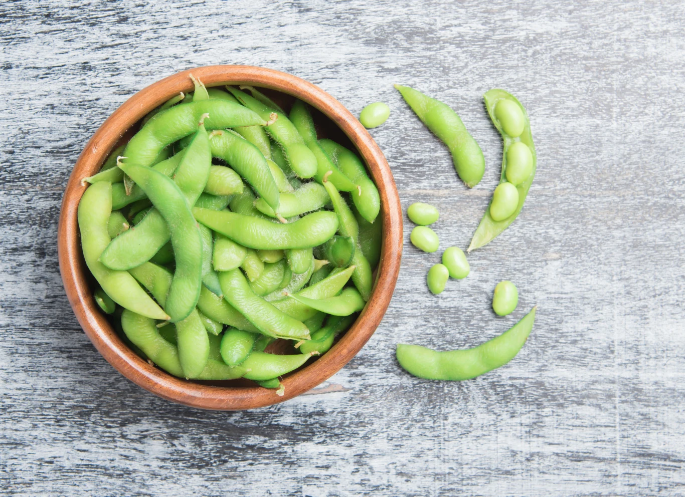 Edamame jest popularną przekąską w kuchni japońskiej Edamame jest popularną przekąską w kuchni japońskiej