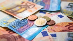 Ile kosztują zagraniczne waluty? Kursy walut na dziś. Ile kosztuje dolar? Ile kosztuje euro, ile funt i hrywna?
