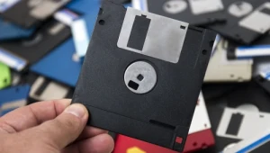 W sieci pojawił się film o komputerach z 1994 roku. Co się z niego dowiemy?