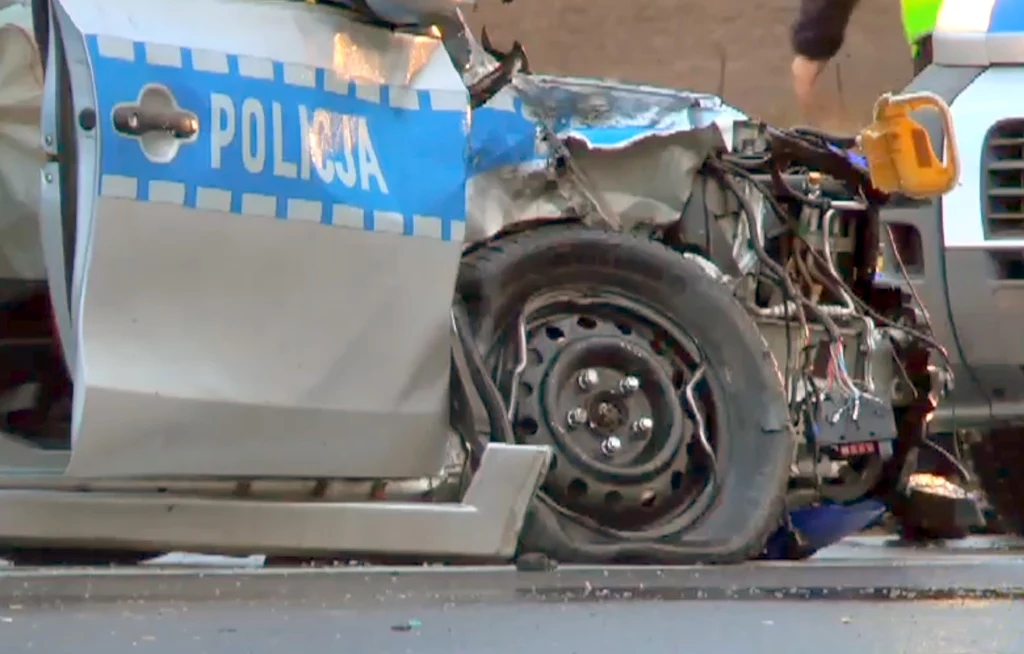 Policjant, który spowodował śmiertelny wypadek, nie trafi do więzienia