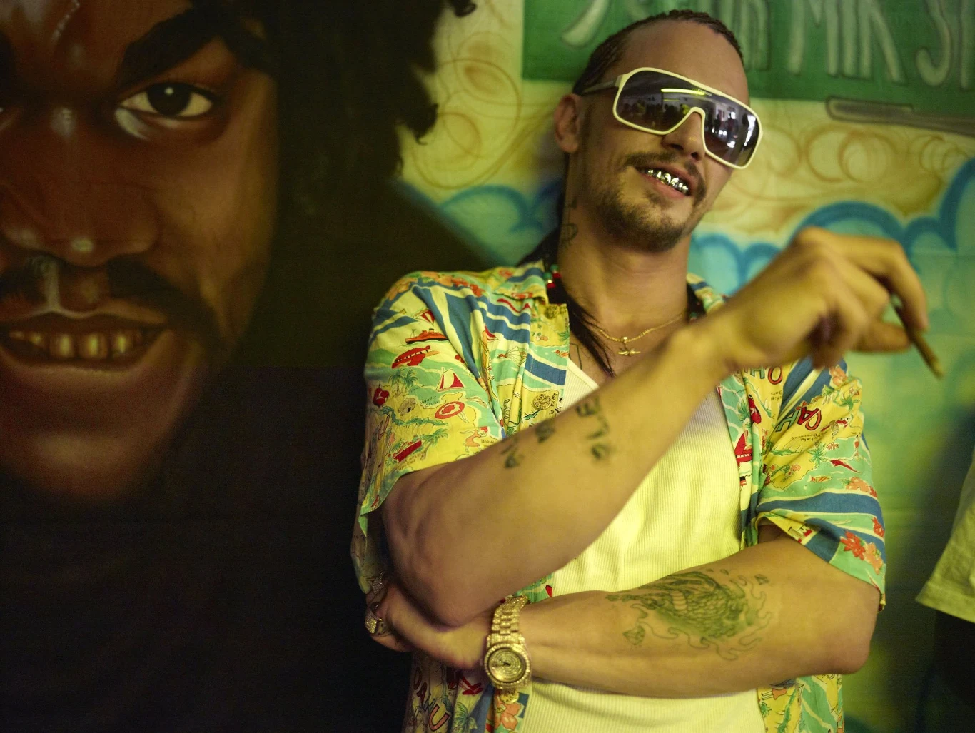 W "Spring Breakers" Harmony'ego Korine'a Franco oglądaliśmy w roli gangstera o pseudonimie Alien. Aktor coraz częściej był jednak zmęczony niespecjalnie atrakcyjnymi propozycjami, więc postanowił wreszcie... sam je dla siebie napisać, a przy okazji spróbować przenieść je na ekran. 

Jego reżyserskim debiutem był film "Fool's Gold", po którym nakręcił komedię "The Ape" i dramat "Good Time Max". We wszystkich tych obrazach zagrał także główne role.