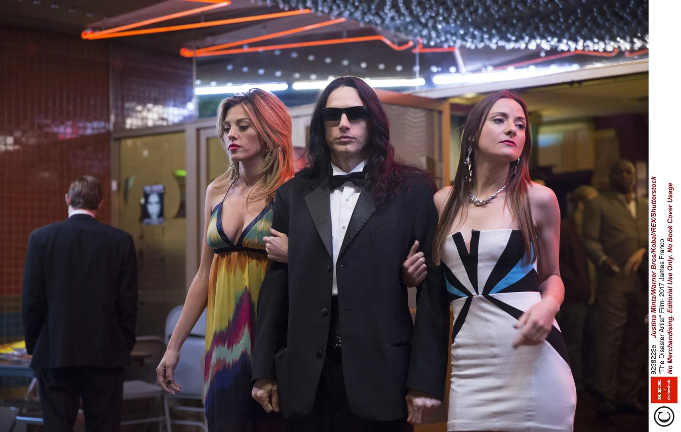 Najważniejszym reżyserskim osiągnięciem Franco pozostaje jednak obraz "Disaster Artist" - opowieść o kulisach powstania "najgorszego filmu na świecie" -"The Room" w reżyserii Tommy'ego Wiseau. Oczywiście Franco zagrał też w filmie główną rolę, za którą otrzymał  pierwszą w karierze statuetkę Złotego Globu.

W serialu HBO "Kroniki Times Square" zagrał zaś braci bliźniaków, został także reżyserem kilku odcinków produkcji. "Muszę powiedzieć, że z tych wszystkich rzeczy, które robiłem, a robiłem ich naprawdę dużo, proces reżyserowania jest dla mnie największą zabawą. Jesteś wtedy pośrodku tych wszystkich kreatywnych ludzi..." - wyznał. Ale "aktorstwa na pewno nie porzucę" - zaraz dodał.