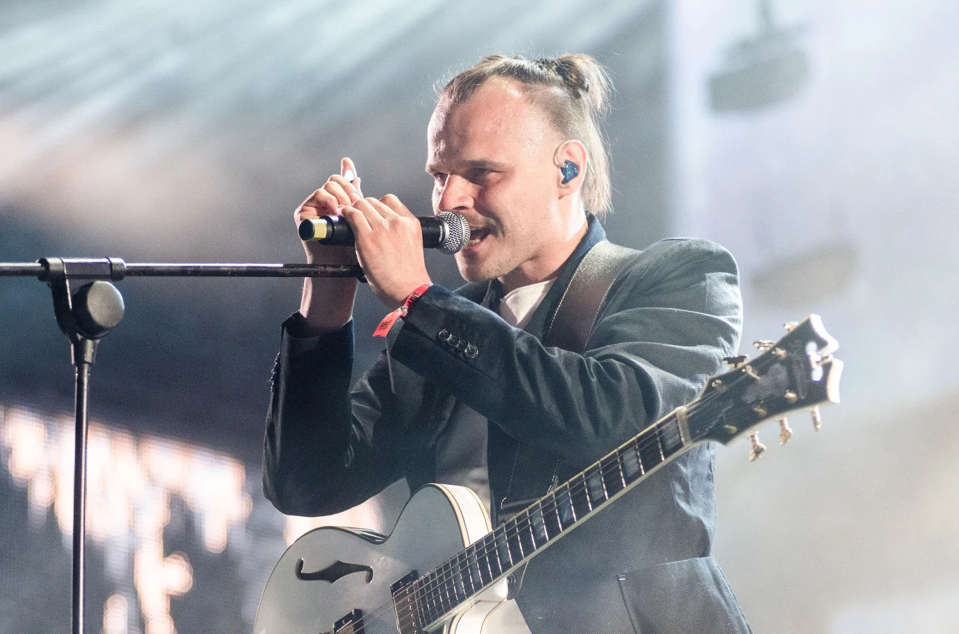 Michał Kowalonek rozstał się z grupą Myslovitz Michał Kowalonek rozstał się z grupą Myslovitz