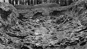 Masowy grób zamordowanych przez Sowietów polskich oficerów – ekshumacja w 1943 roku