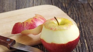 W jabłkach z Lidla było ponad dwa razy więcej różnych pestycydów niż w jabłkach z Biedronki