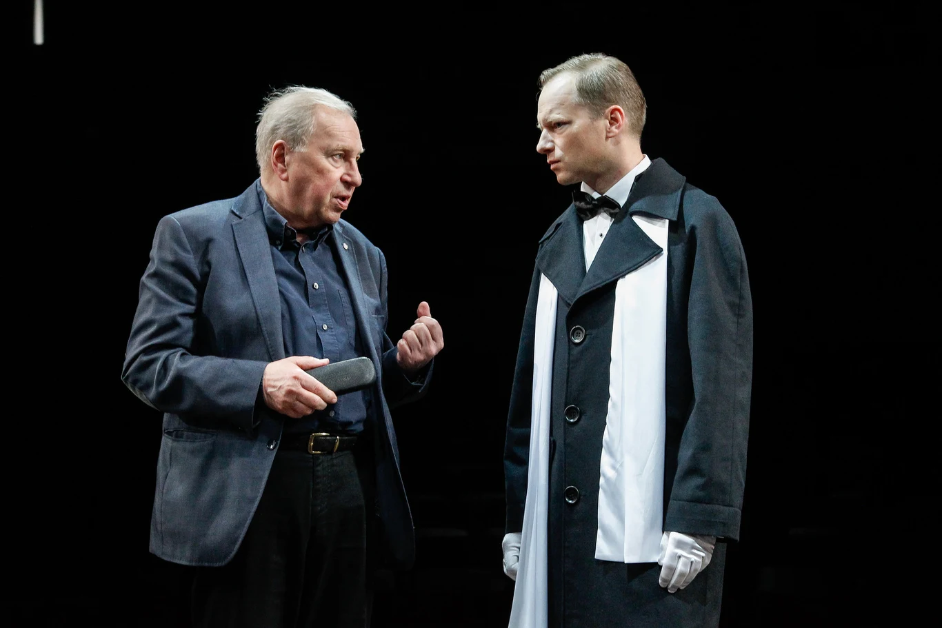 Jerzy Stuhr i Maciej Stuhr spotkali się również wiele razy na teatralnej scenie. Na zdjęciu podczas próby medialnej spektaklu "Bal manekinów" w Och Teatrze (2018).