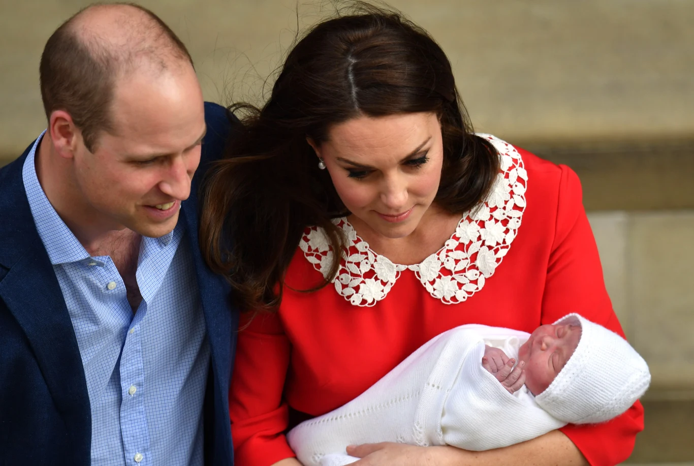 William i Kate z potomkiem William i Kate z potomkiem