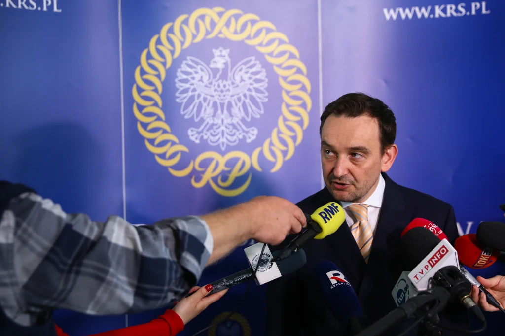 Sędzia, kandydat do KRS Maciej Mitera podczas konferencji prasowej Sędzia, kandydat do KRS Maciej Mitera podczas konferencji prasowej