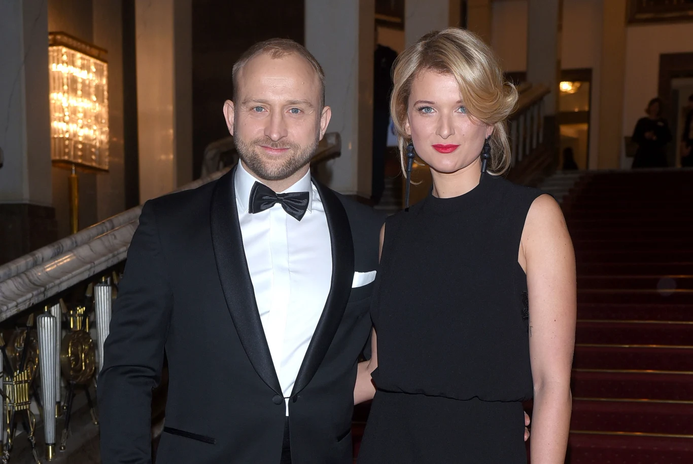 Borys Szyc i Justyna Jeger- Naglowska na premierze symfonii w Warszawie Borys Szyc i Justyna Jeger- Naglowska na premierze symfonii w Warszawie