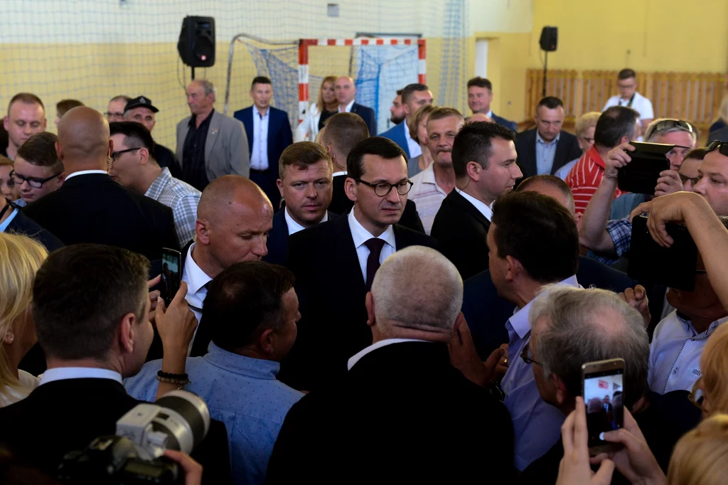 Premier Mateusz Morawiecki podczas konferencji prasowej w kopalni Borynia-Zofiówka-Jastrzębie Premier Mateusz Morawiecki podczas konferencji prasowej w kopalni Borynia-Zofiówka-Jastrzębie