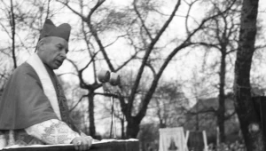 Kazanie Prymasa Polski kardynała Stefana Wyszyńskiego do wiernych zgromadzonych przed kościołem