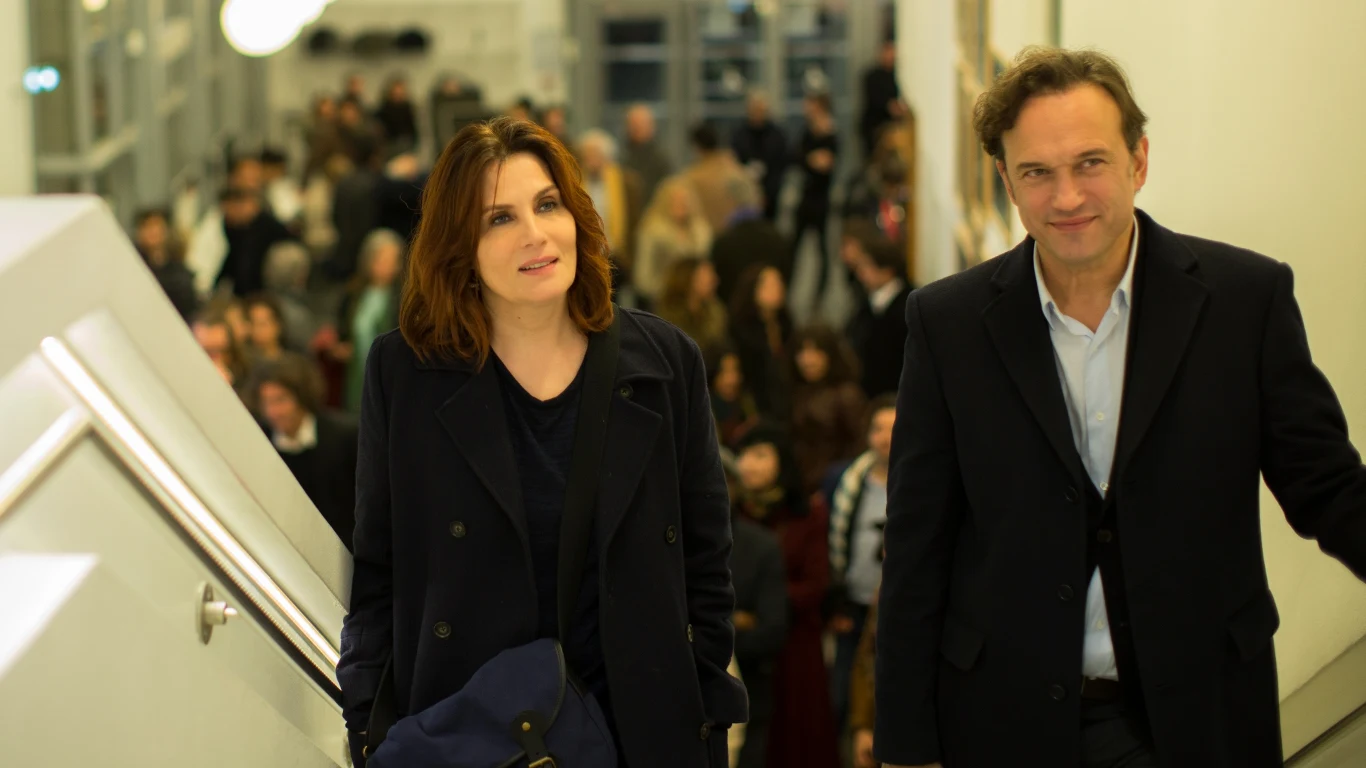 Emmaneulle Seigner i Vincent Perez w filmie "Prawdziwa historia"