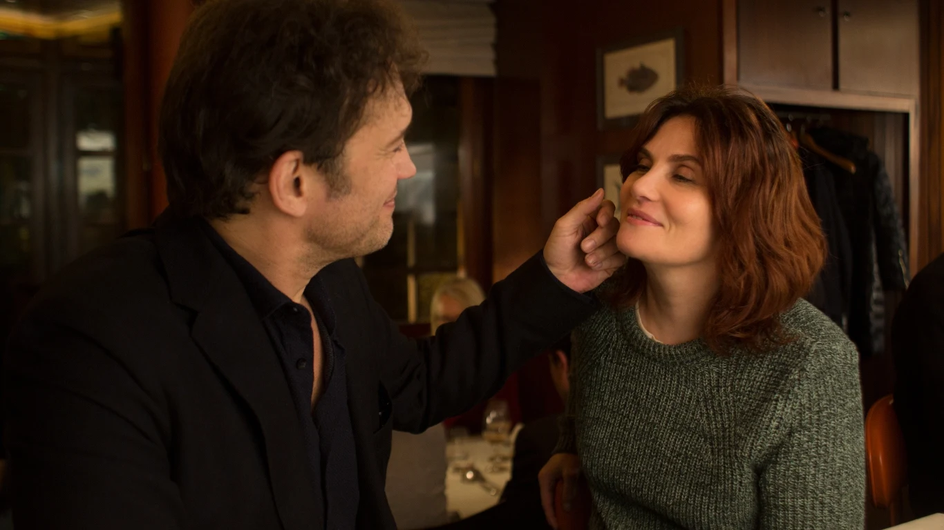 Emmanuelle Seigner i Vincent Perez w filmie "Prawdziwa historia"