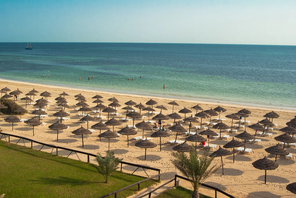 Plaże Dżerby uważane są za jedne z najpiękniejszych w całym basenie Morza Śródziemnego