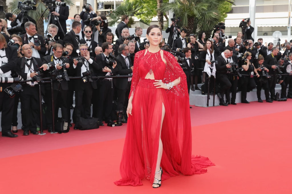 Na bardzo podobne rozwiązanie zdecydowala się Araya A. Hargate, wybierając suknię z kolekcji Zuhair Murad Couture Na bardzo podobne rozwiązanie zdecydowala się Araya A. Hargate, wybierając suknię z kolekcji Zuhair Murad Couture