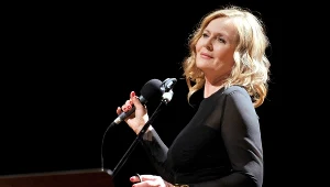 Grażyna Szapołowska na koncercie promującym jej płytę "Kochaj mnie" (2017)