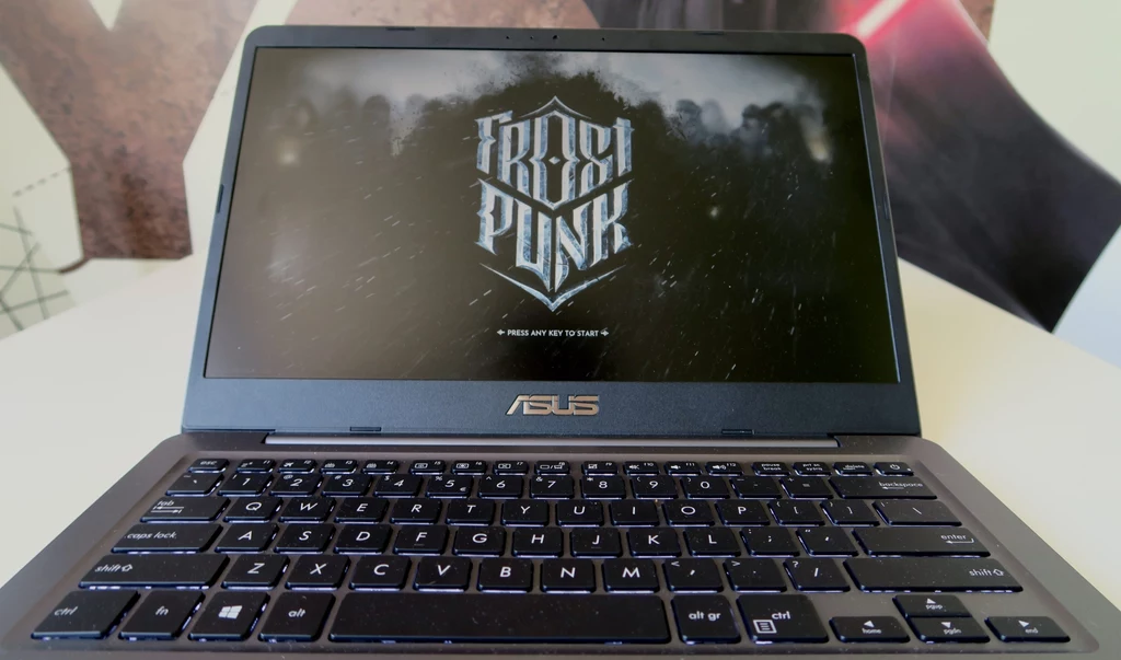 Asus VivoBook S14