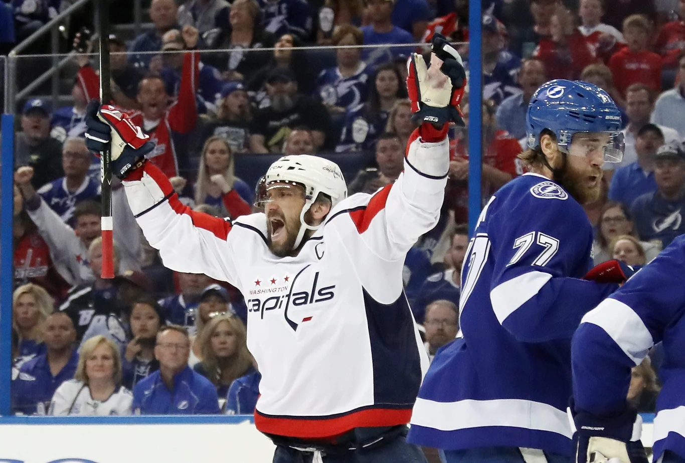 Aleksander Owieczkin triumfował w Tampie. Aleksander Owieczkin triumfował w Tampie.