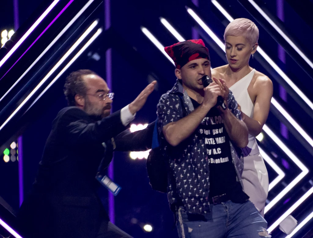 Incydent podczas występu SuRie w finale Eurowizji 2018