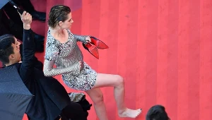 Kristen Stewart: Boso na czerwonym dywanie