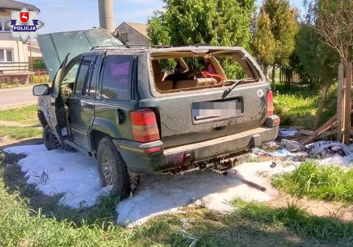 Tak omijała auto, że... dachowała Tak omijała auto, że... dachowała