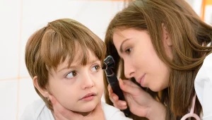 Nie tylko seniorzy. Utrata słuchu u nastolatków to rosnący problem