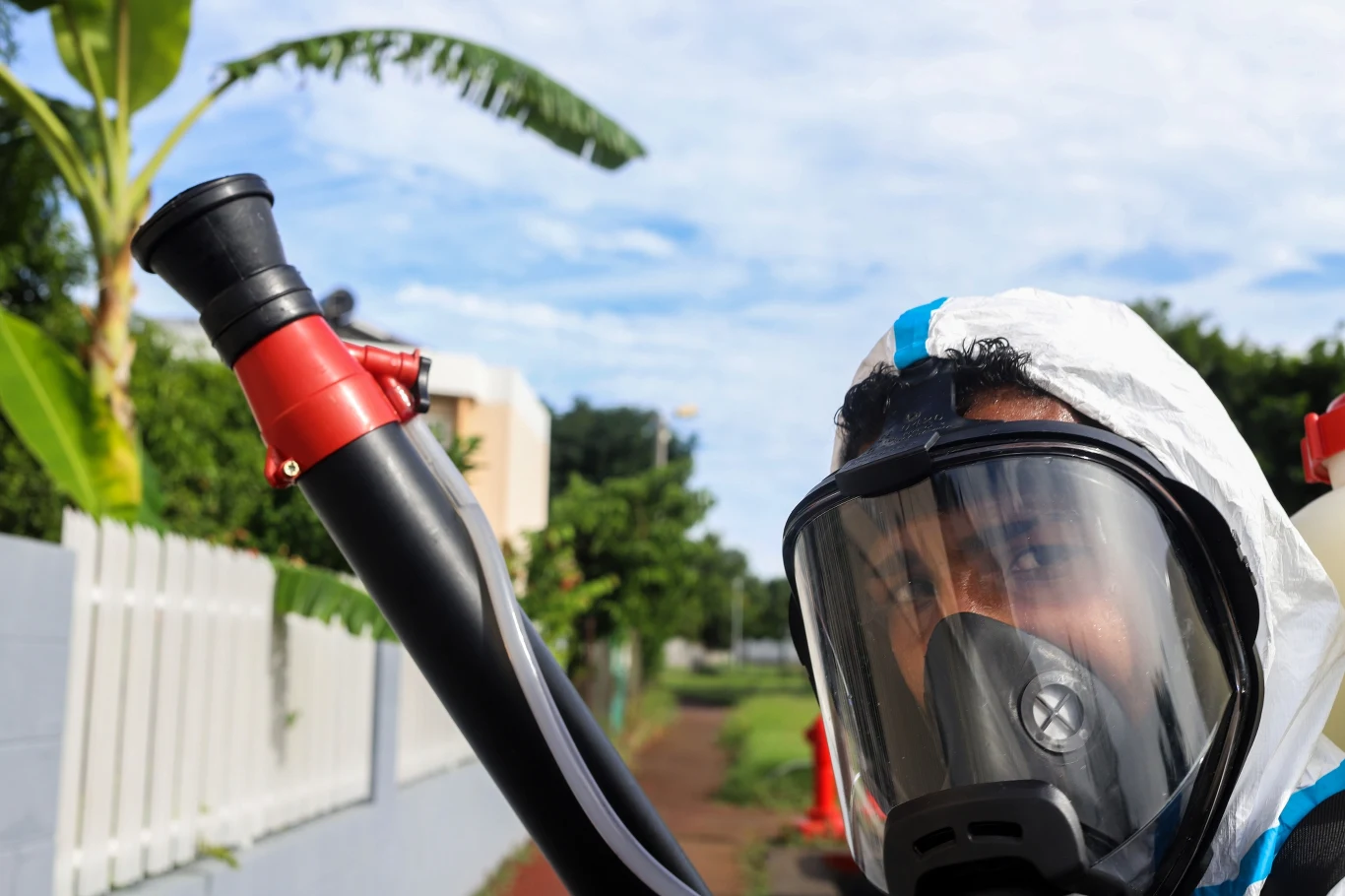 W Afryce wybuchła kolejna epidemia Eboli. Wirus pochłonął już dziesiątki ofiar. Gdzie jest teraz niebezpiecznie podróżować? W Afryce wybuchła kolejna epidemia Eboli. Wirus pochłonął już dziesiątki ofiar. Gdzie jest teraz niebezpiecznie podróżować?