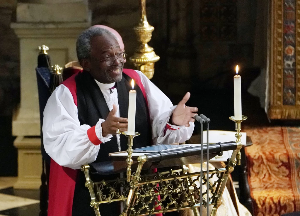 Bp Michael Curry podczas homilii