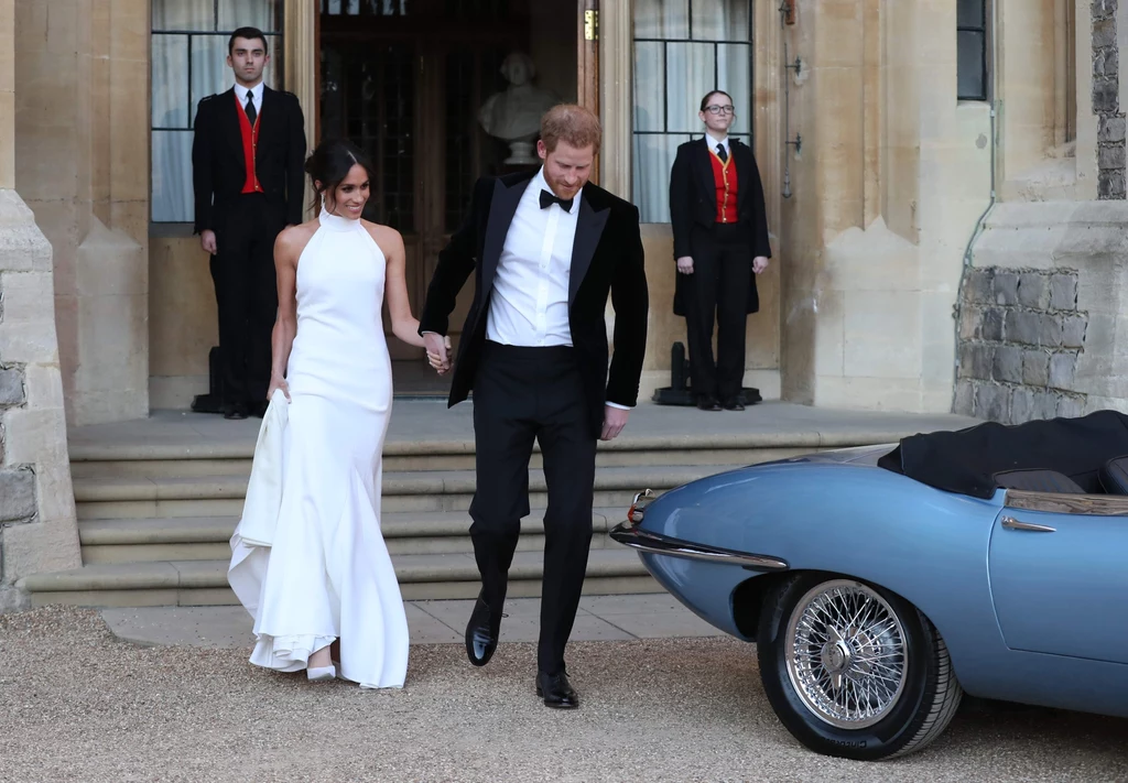 Księżna Meghan założyła suknię projektu brytyjskiej projektantki, Stelli McCartney Księżna Meghan założyła suknię projektu brytyjskiej projektantki, Stelli McCartney