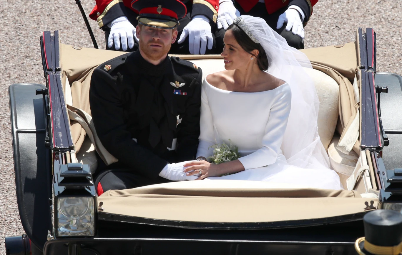 Książę Harry z żoną Meghan w dniu ich ślubu Książę Harry z żoną Meghan w dniu ich ślubu