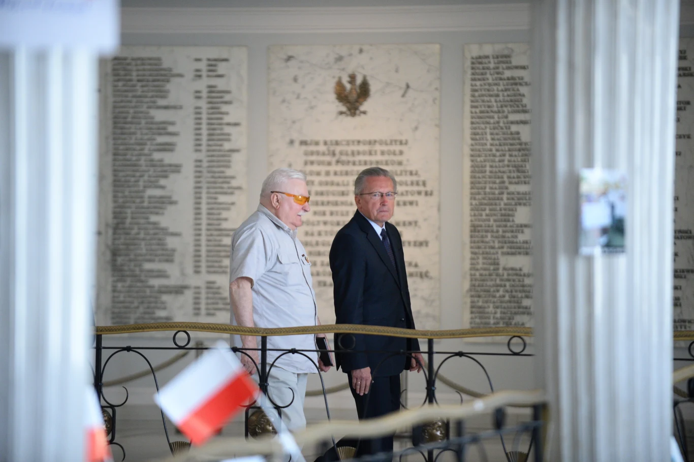 Lech Wałęsa na spotkaniu z protestującymi w Sejmie Lech Wałęsa na spotkaniu z protestującymi w Sejmie