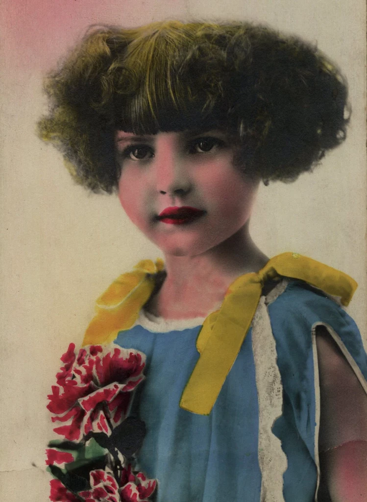 Portret anonimowej dziewczynki sprzed 1939 roku. (domena publiczna)