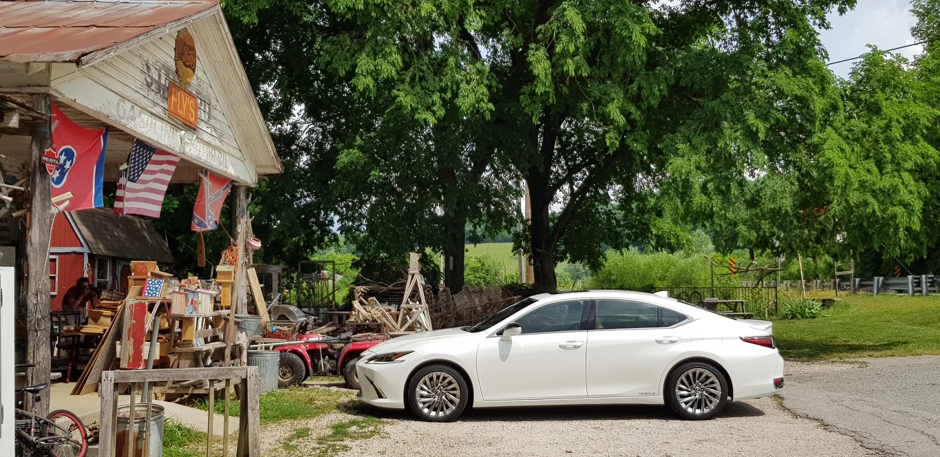 Lexus ES