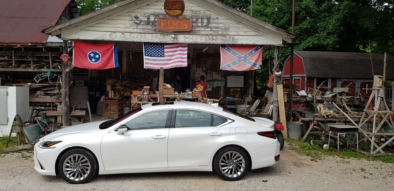 Lexus ES