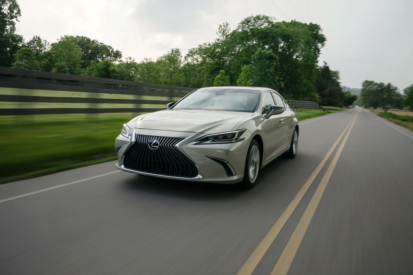 Lexus ES