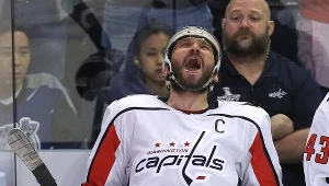 Aleksander Owieczkin triumfuje