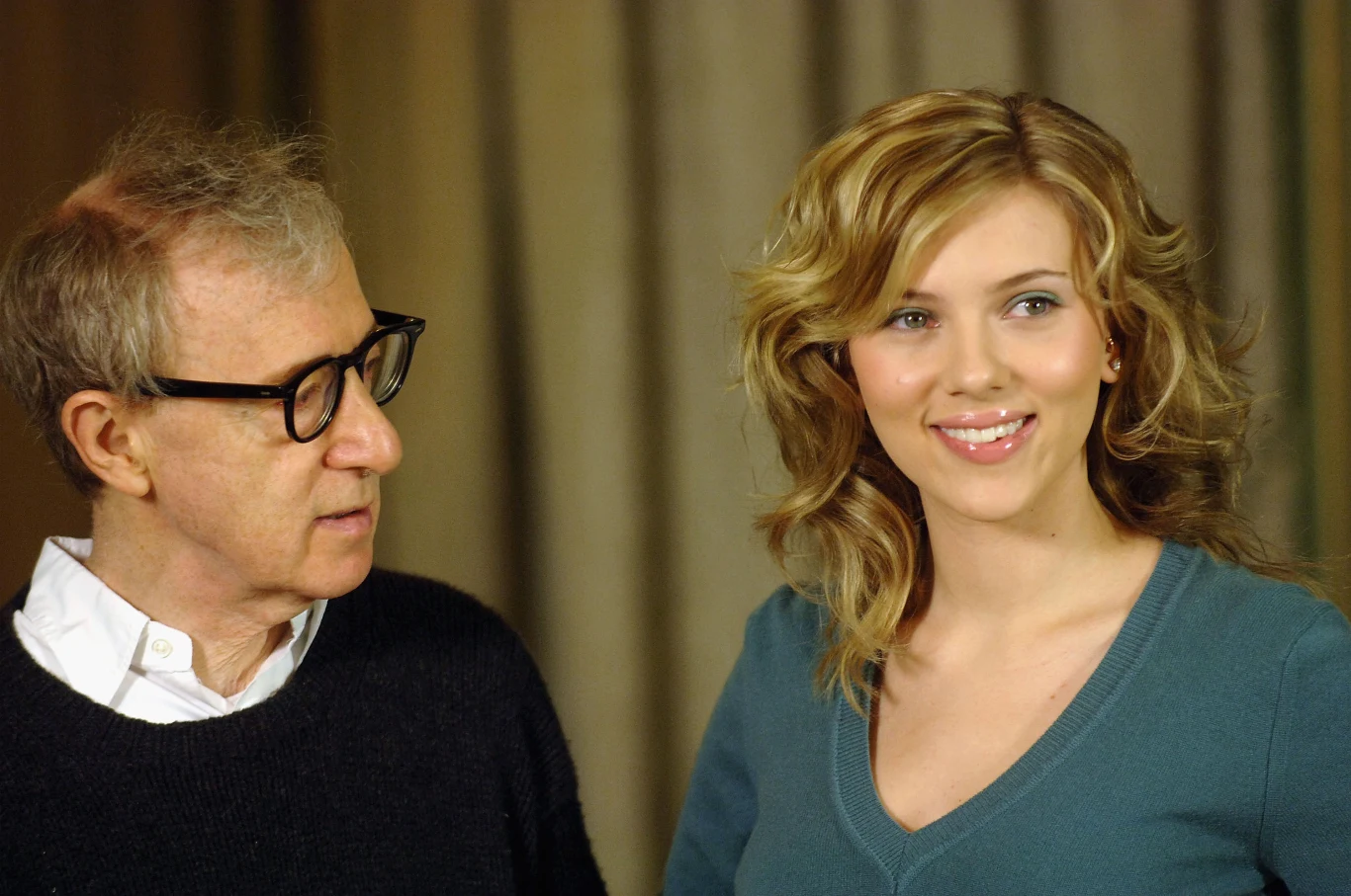 Woody Allen i Scarlett Johansson na pokazie filmu "Wszystko gra" w Rzymie (2005) / fot. Franco Origlia
