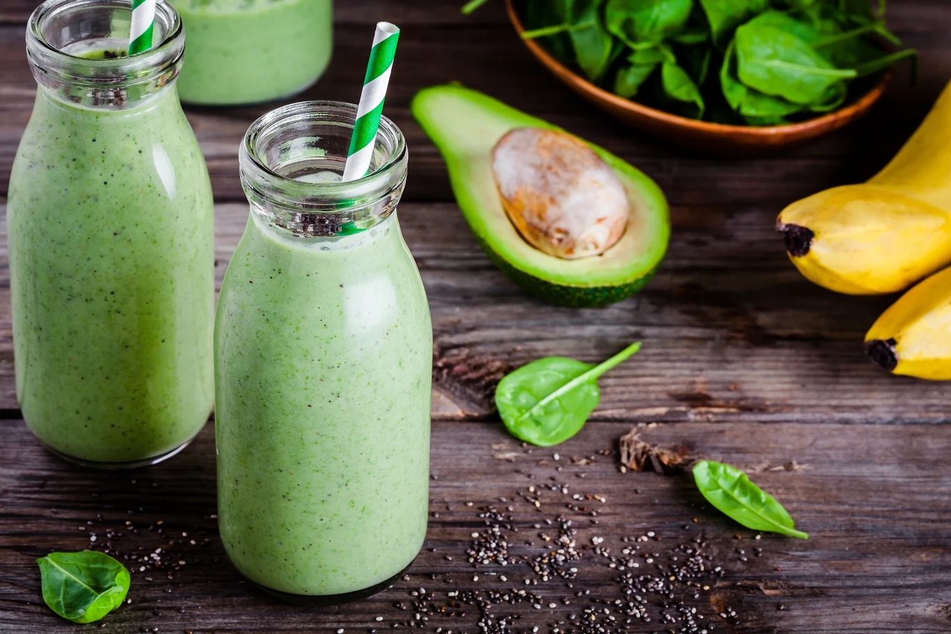 Z zielonych warzyw można przygotować pożywne smoothie